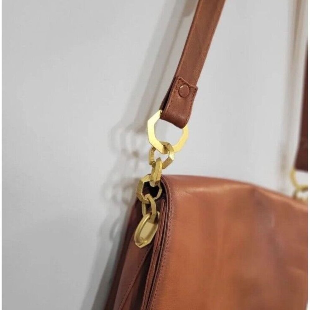 Architect Vintage Brown Leather Crossbody Purse W/ Gold Colored Hardware - Picture 3 of 7